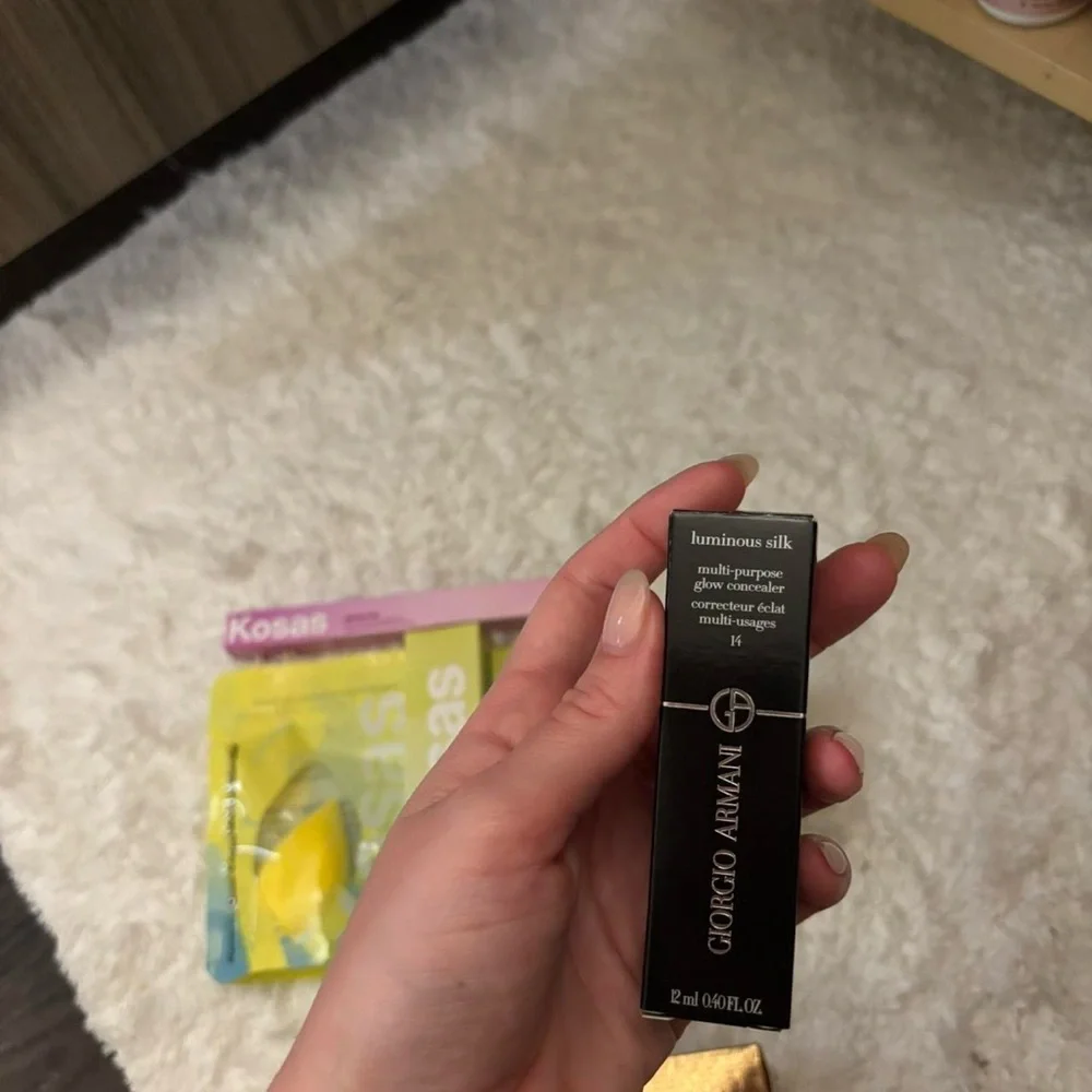 Makeup bundle - Picture 5 of 8
